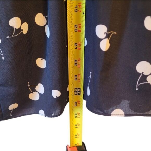 Vintage Coldwater Creek Black and White Cherry Print Pleated Skirt - Picture 5 of 6